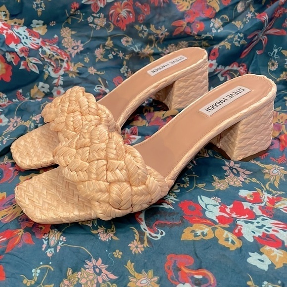 Brand New Steve Madden Braided Natural Straw Large Strap Slides Heeled Sandals - Picture 3 of 14